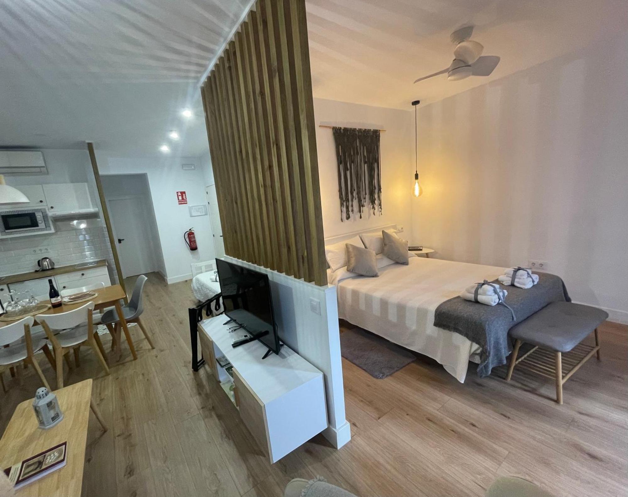 Torre De Ambroz Apartment Plasencia Ngoại thất bức ảnh